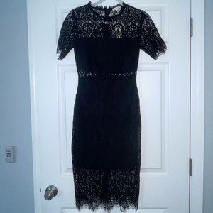 Lace midi dress in black